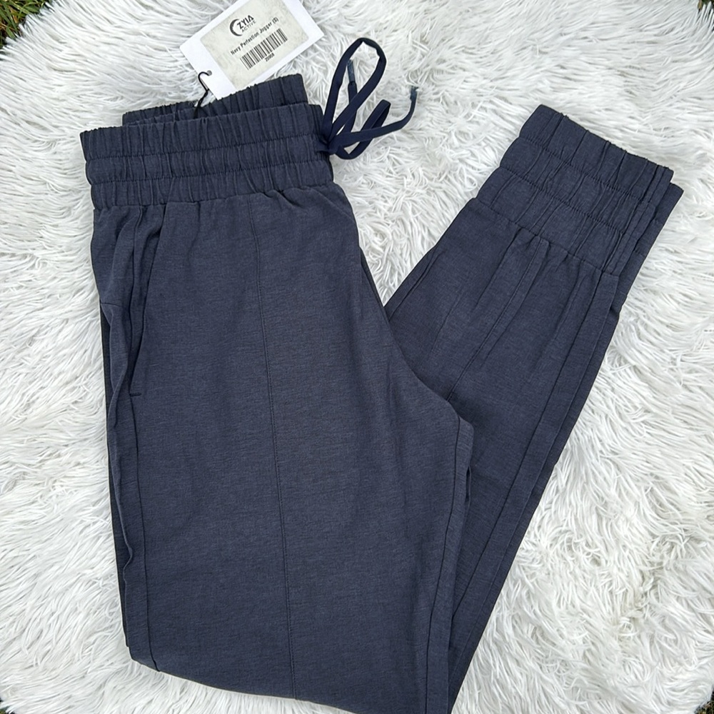 ZYIA Activewear Navy Blue Perfection Jogger Size Small NEW - Picture 5 of 16